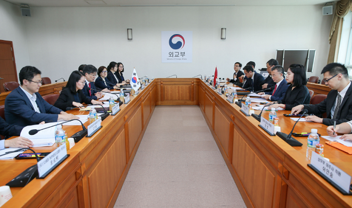한중 간 경제협력 전면 복원을 가속화하고, 주요 경제현안을 점검하기 위한 제22차 한중 경제협력 종합점검회의가 서울 외교부 청사에서 개최되었다.