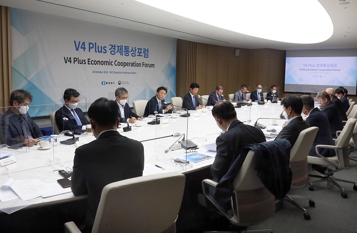 정부, 동유럽과 ‘그린 모빌리티’ 협력…‘V4 Plus 경제통상 포럼’ 발족