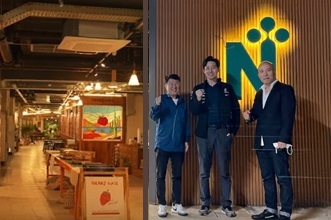 남부터미널역 지하에서 딸기가 자라나요🍓 이미지