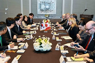 캐나다 산업부 장관과 경제·전략적 협력 확대방안 논의