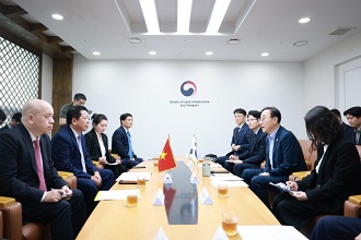 한-베트남 건설부 장관 면담: 북남고속철도, 스마트시티