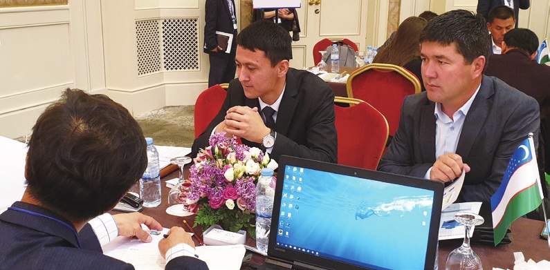 우즈베키스탄 비즈니스 파트너십 상담 진행 모습