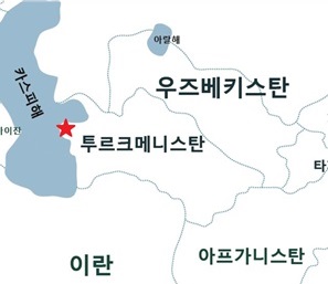 우즈베키스탄, 이란, 아프가니스탄, 카스피해와 접하고 있는 투르크메니스탄 지도. 국경 서쪽끝에 발칸 요소-암모니아 비료공장 별표시