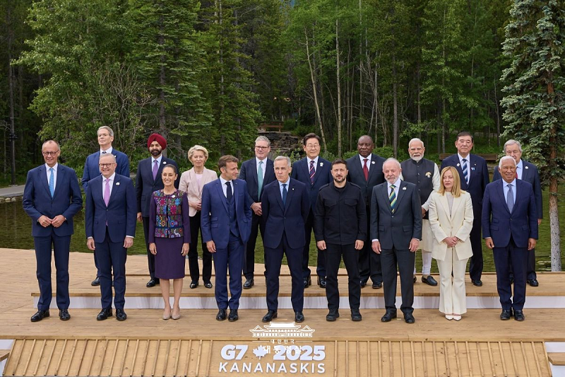 G7 단체기념촬영