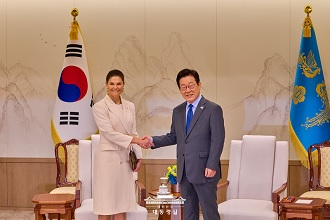 이재명 대통령, 빅토리아 스웨덴 왕세녀 내외 접견
