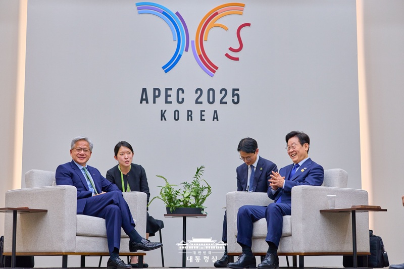 이 대통령, 엔비디아 대표 접견