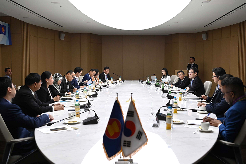 주한아세안대사단과 간담회: 한-아세안 FTA 개선 이미지