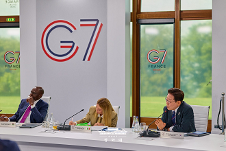 에비앙 G7 정상회의 세션1 참석관련 브리핑