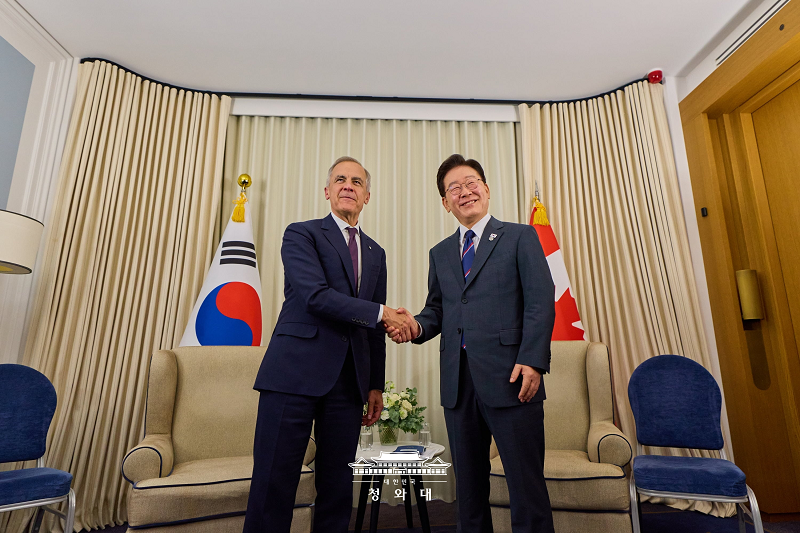 G7 정상회의 계기 한&bull;캐나다 정상회담