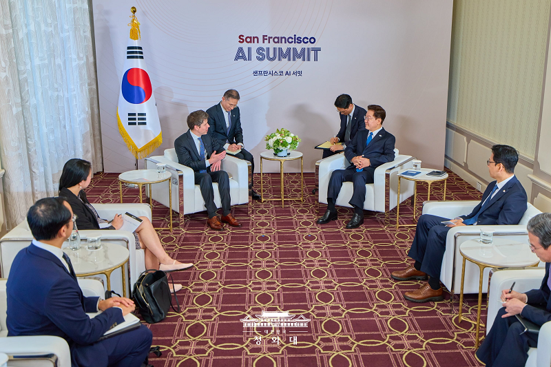 '샘 알트만' 오픈AI CEO 면담