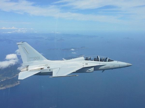 국산 경공격기 FA-50 필리핀 하늘을 지키다 이미지